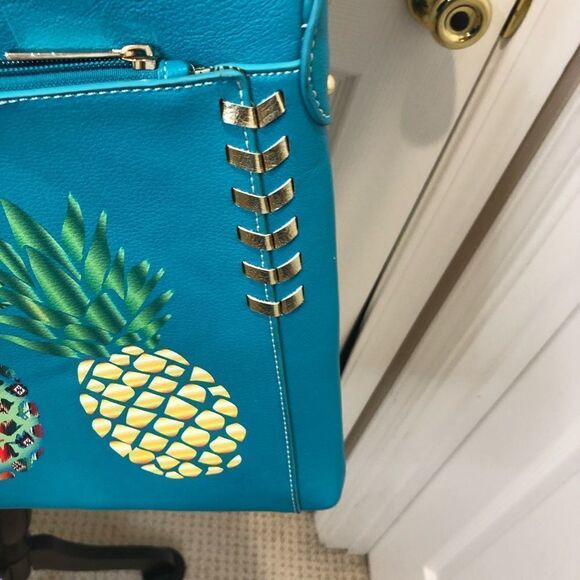 NWTCowgirl Trendy teal pineapple crossbody bag with adjustable strap - Picture 12 of 16